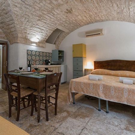 Casa Villani Guest House Ostuni Bagian luar foto